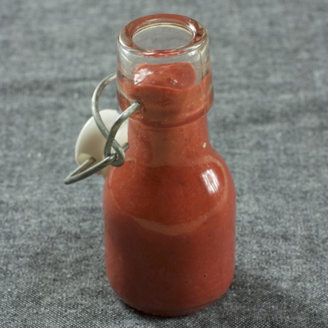 Tomato-raspberry dressing