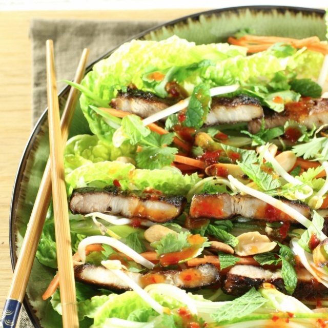 Vietnamese pork bellysalade