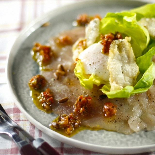 Swordfish carpaccio with deep-fried anchovies