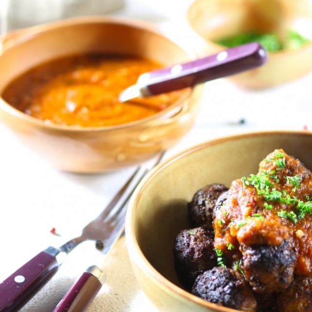 Albondigas mit würziger Tomatensauce