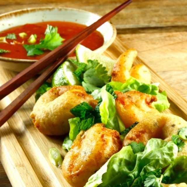 Gamba beignets met sweet & sour saus