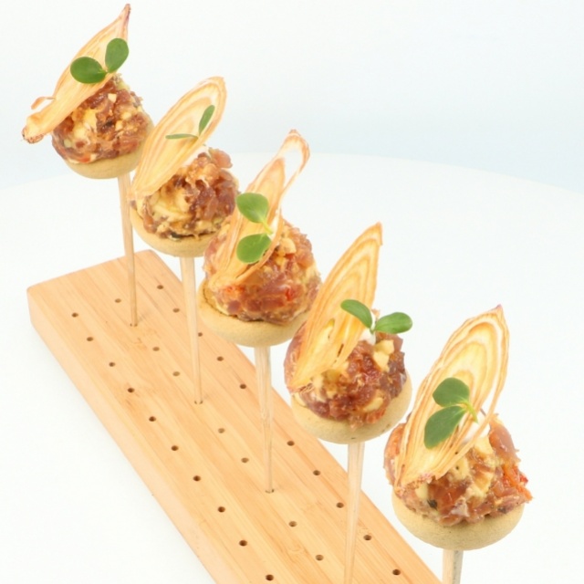 Tuna tartare lollies 