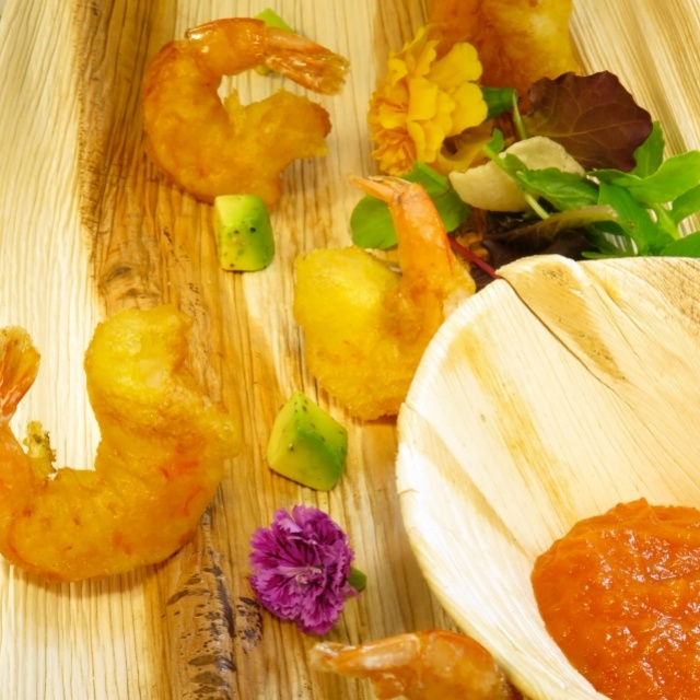 Tempura de gambas et chutney de gingembre et tomate