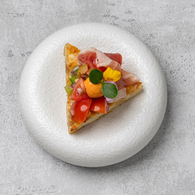 Gefüllte Tortilla mit Alioli Chipotle