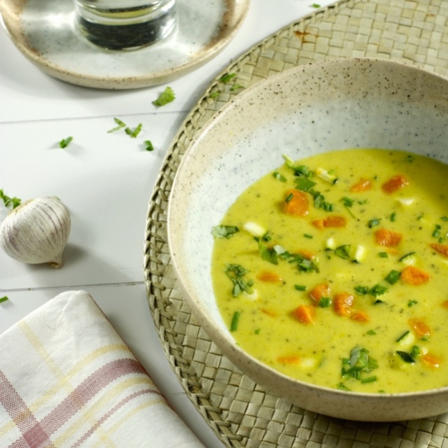 Soupe de courgettes au curry