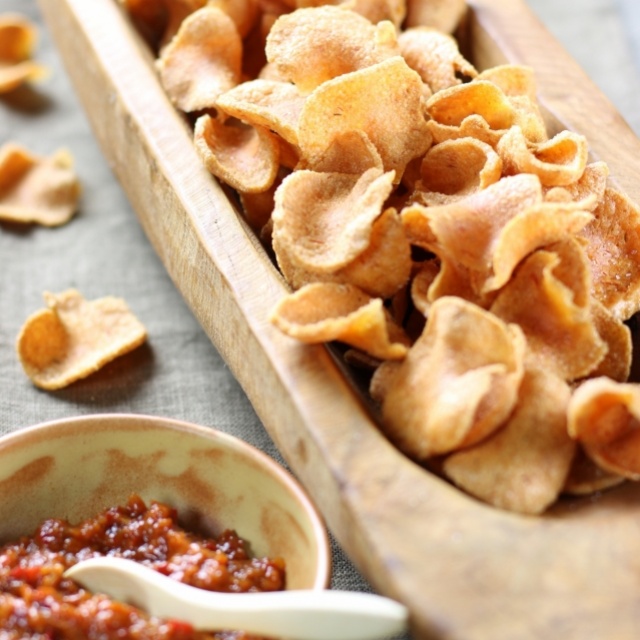 Prawn-chilli crackers