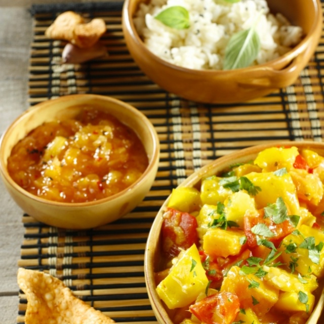 Pumpkin, sweet pepper and pineapple curry